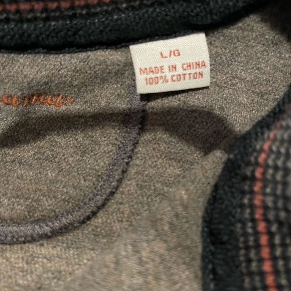 Tommy Bahama Grey Knit Top Size Large - Picture 5 of 9